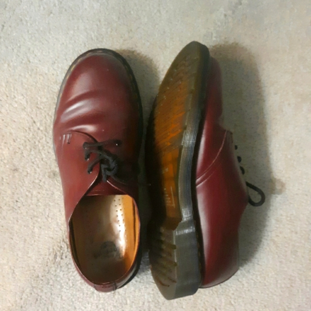 Dr. Martens Dark Cherry Red